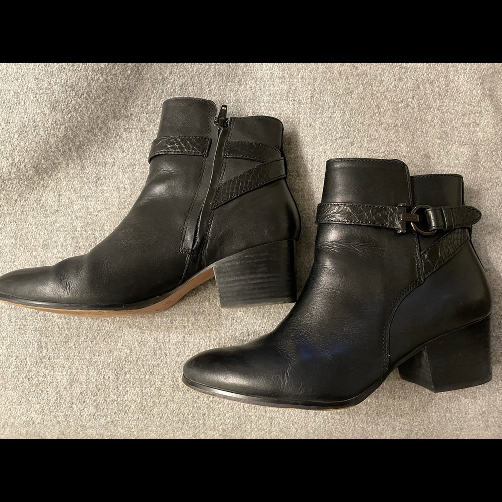 Women’s Coach block heel leather boot black size 8.5